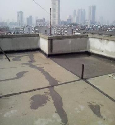 威海漏水维修 楼顶漏水是什么原因，楼顶漏水维修方法是什么?